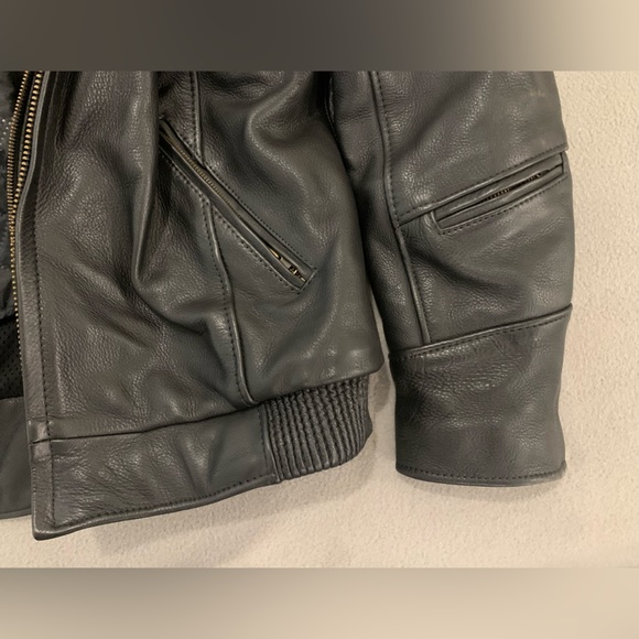 Motorcyclist Fox Creek Leather Bomber Jacket - Picture 17 of 17